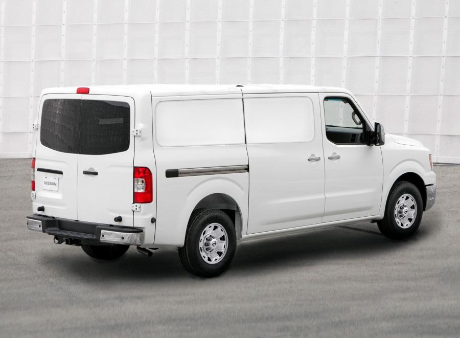  Nissan NV1500 Standard Roof 2010 года  (фото 3 из 3)